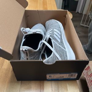 Adidas cloud foam pure size 11